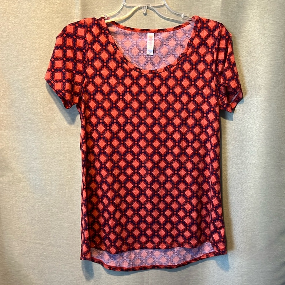 Lularoe classic tee